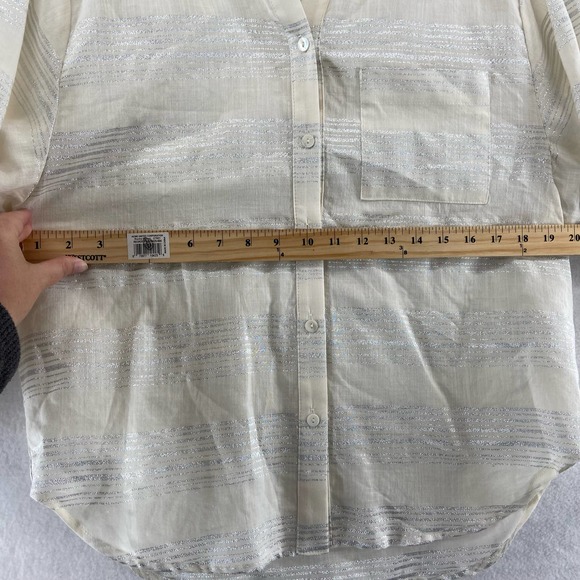 Corey Lynn Calter Silver Metallic Button‎ Down Top Sz Medium - Picture 3 of 8